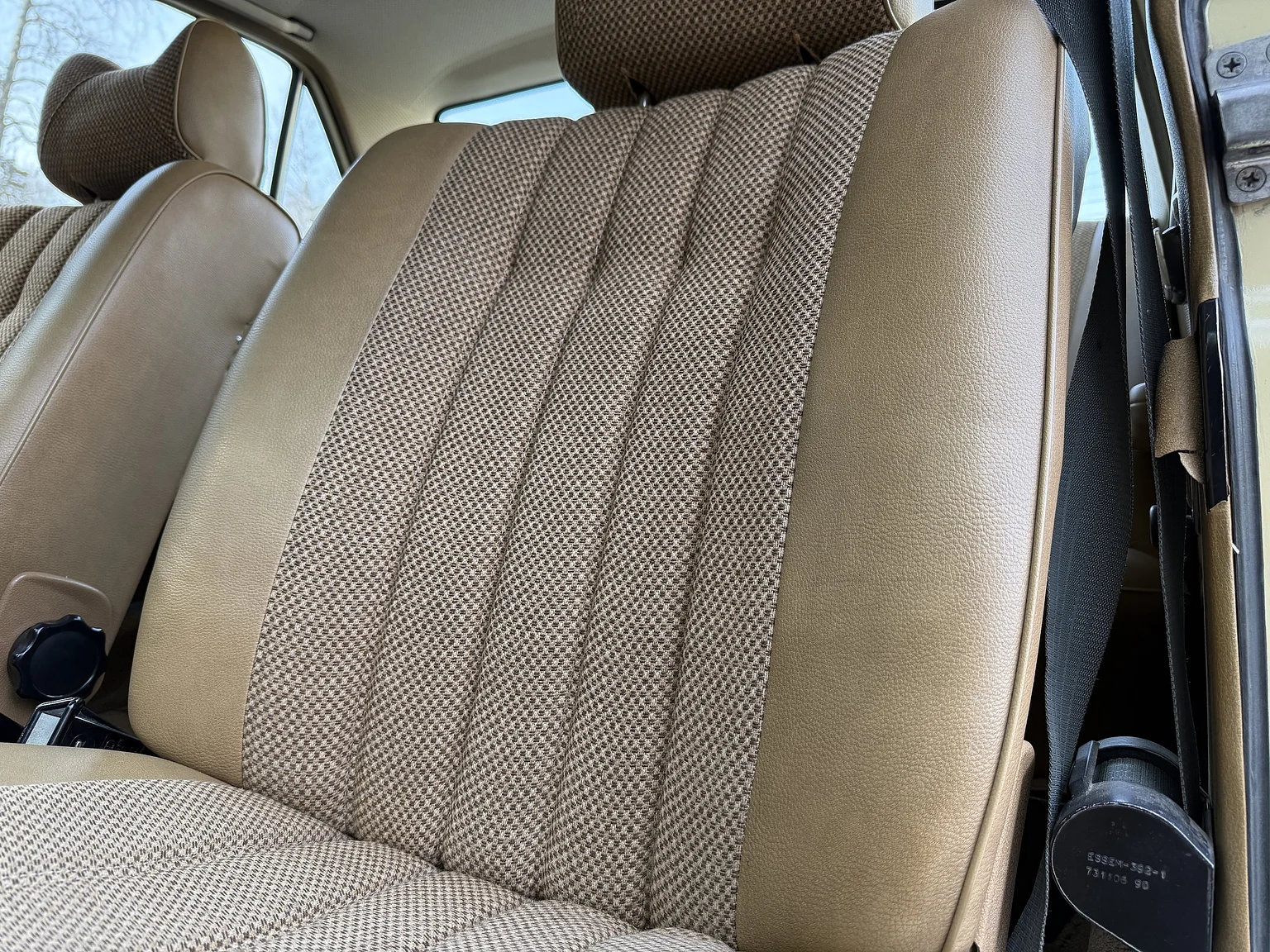 Innenraumfoto von 1974 Mercedes-Benz 230 Automatic (23)