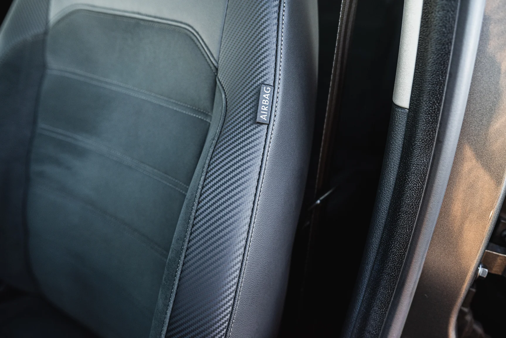 Innenraumfoto von 2020 Northea Camper Expedition Volkswagen Amarok (23)