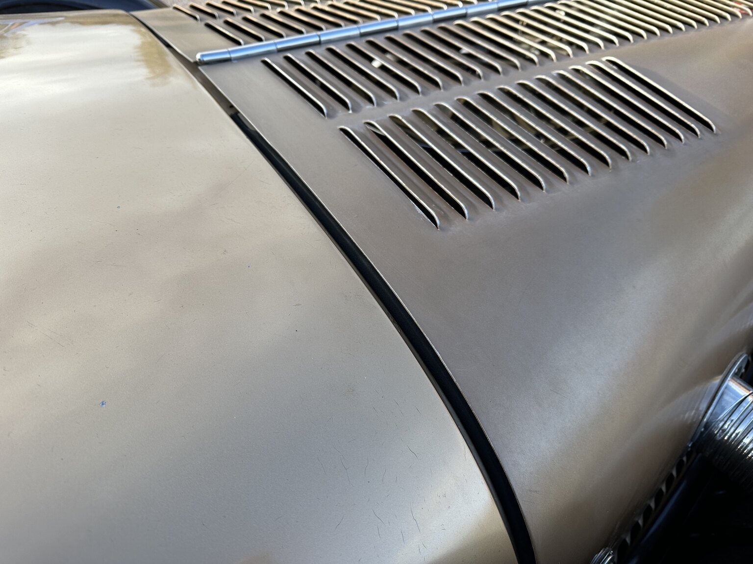 Aussenfoto 1975 Excalibur Phaeton series III  (40)