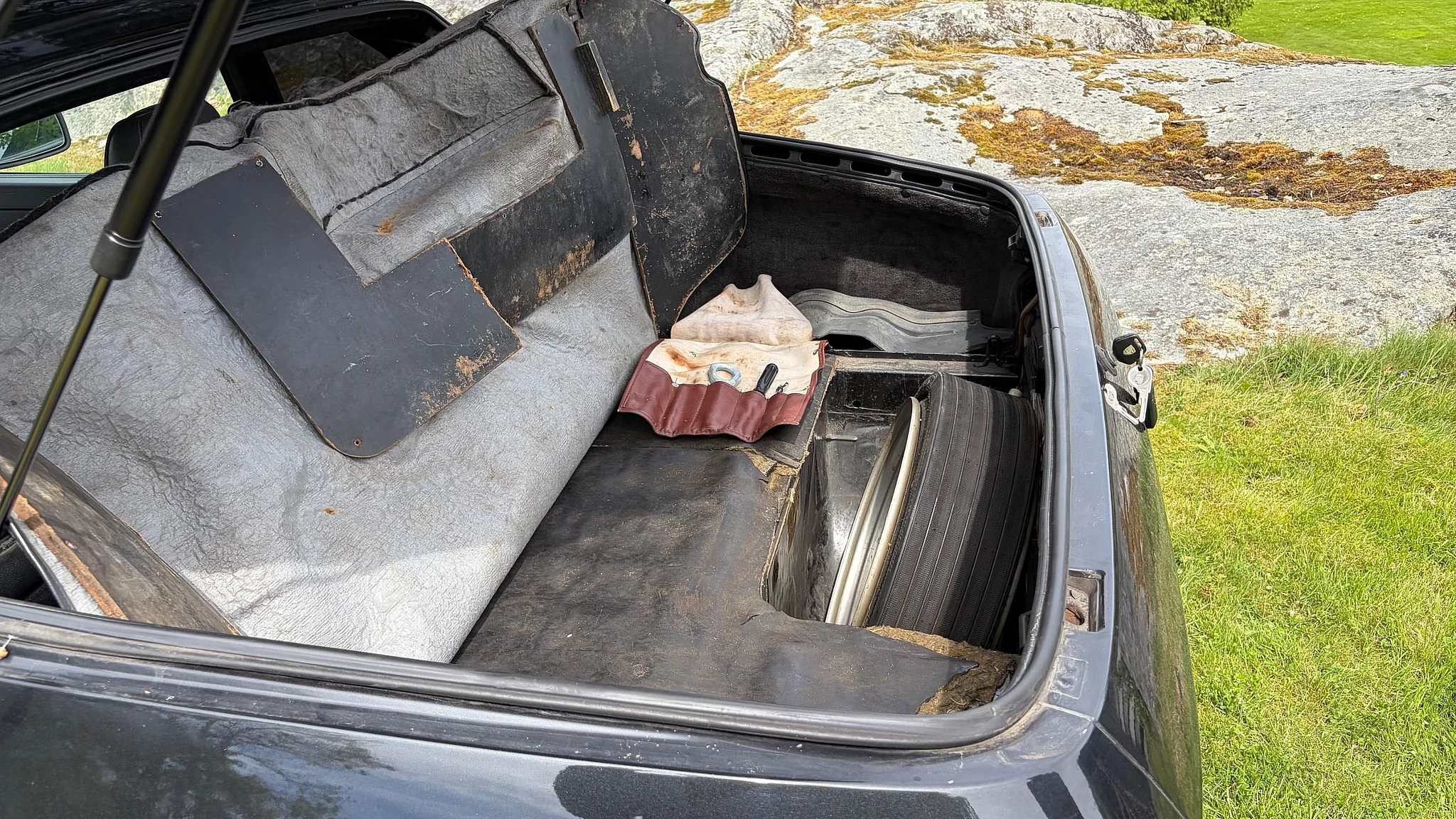 Innenraumfoto von 1983 Porsche 944 1,8 TFSI Targa  (34)