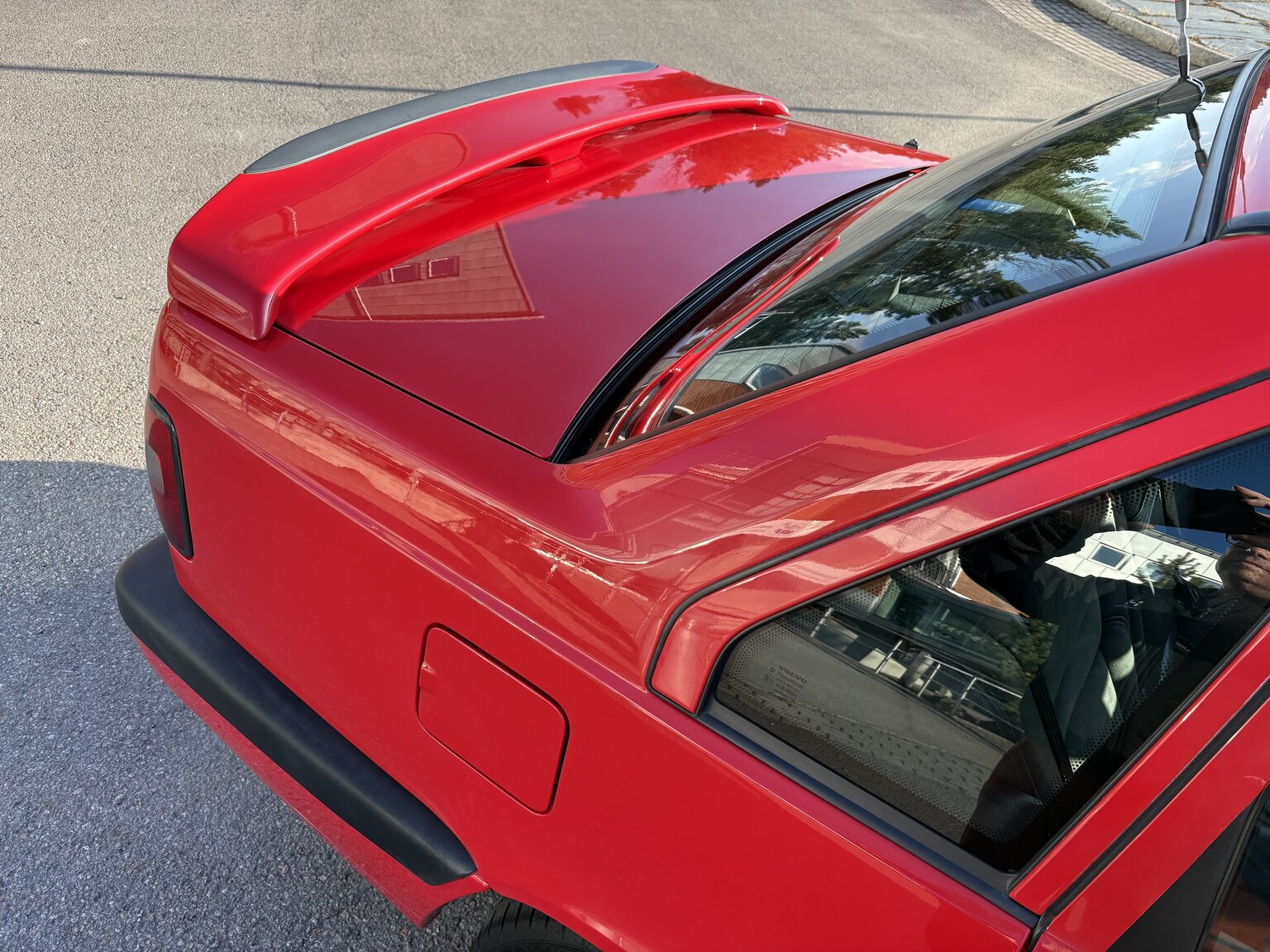 Exterior image of 1996 Volvo 850 R