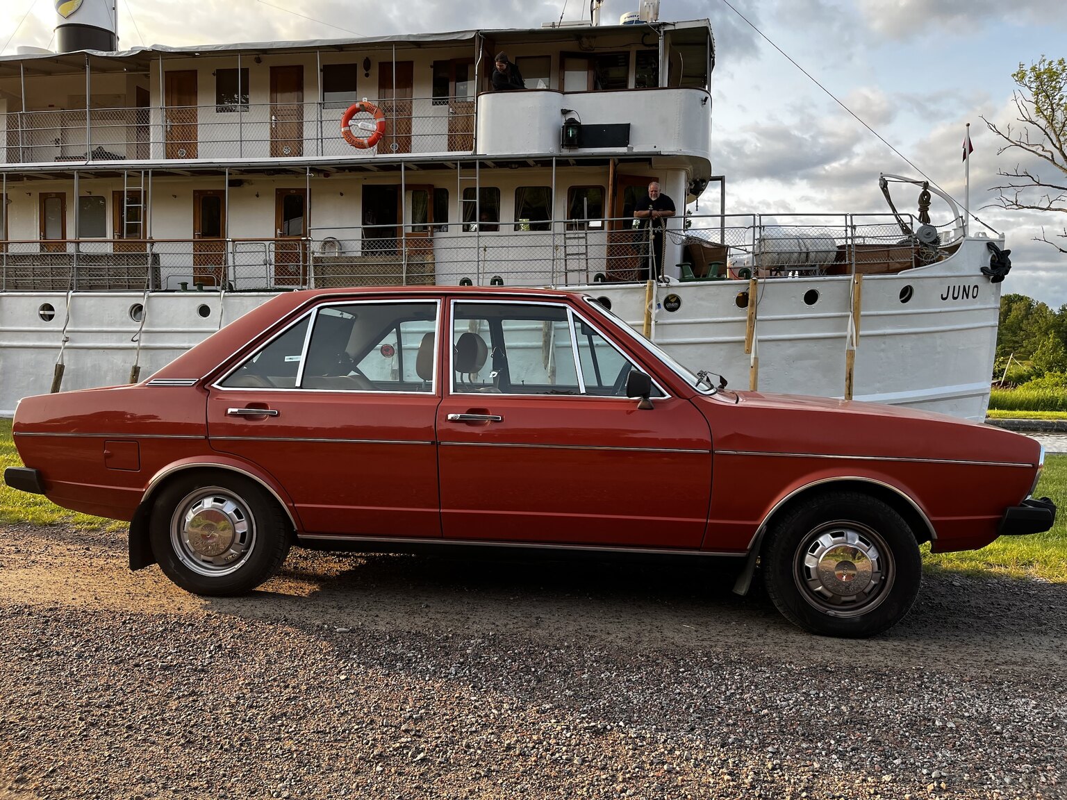 Exterior image of 1976 Audi 80 GL B1  (5)