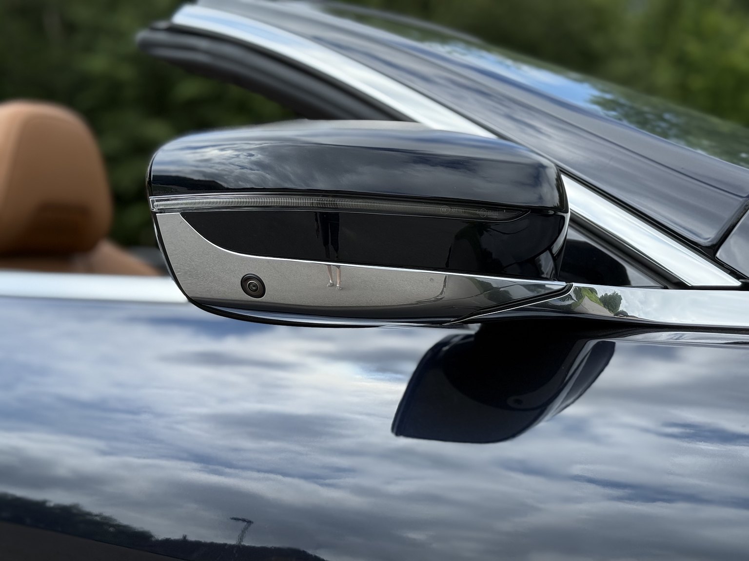Exterior image of 2019 BMW M850i xDrive Convertible Steptronic