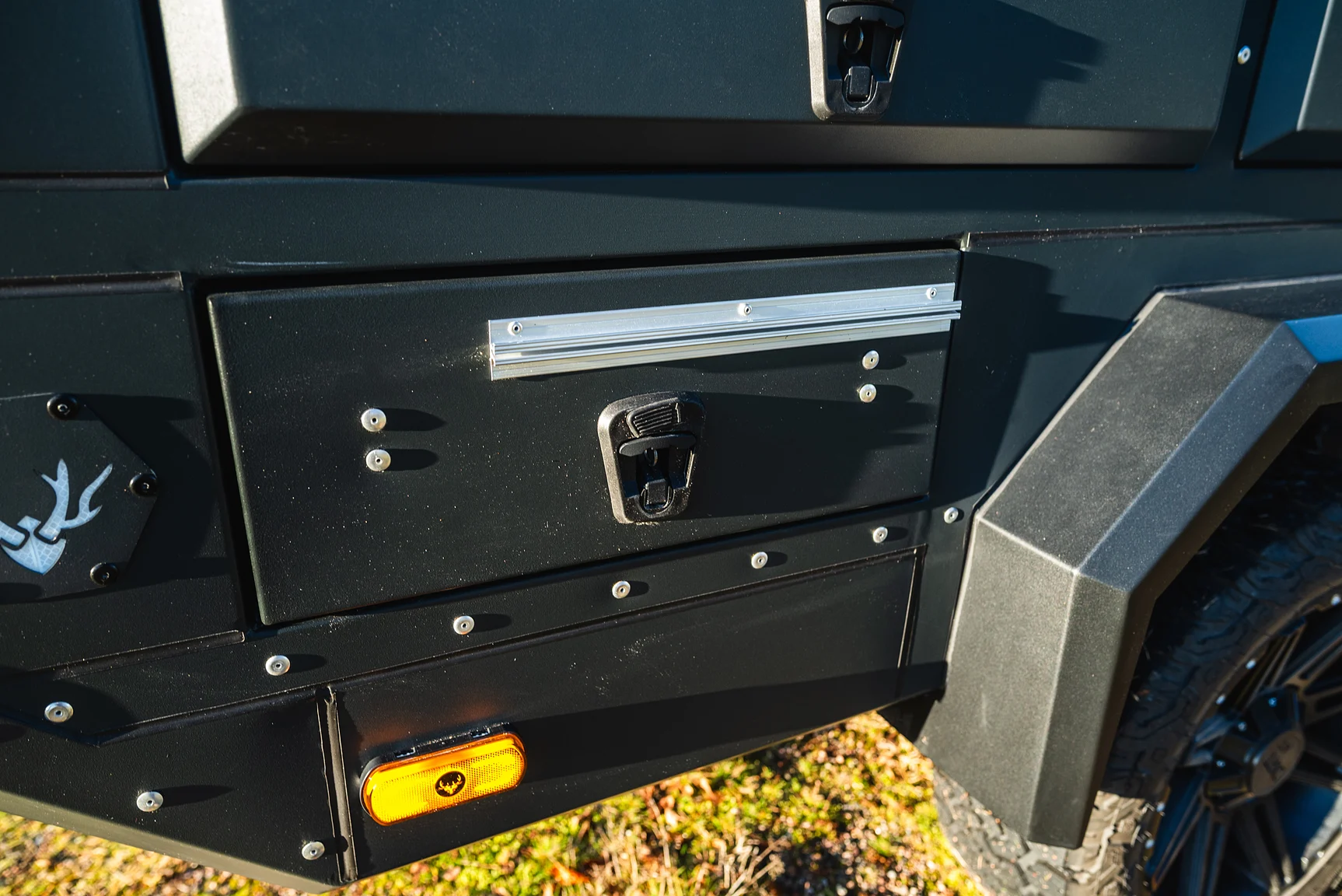 Exterior image of 2020 Northea Camper Expedition Volkswagen Amarok (89)