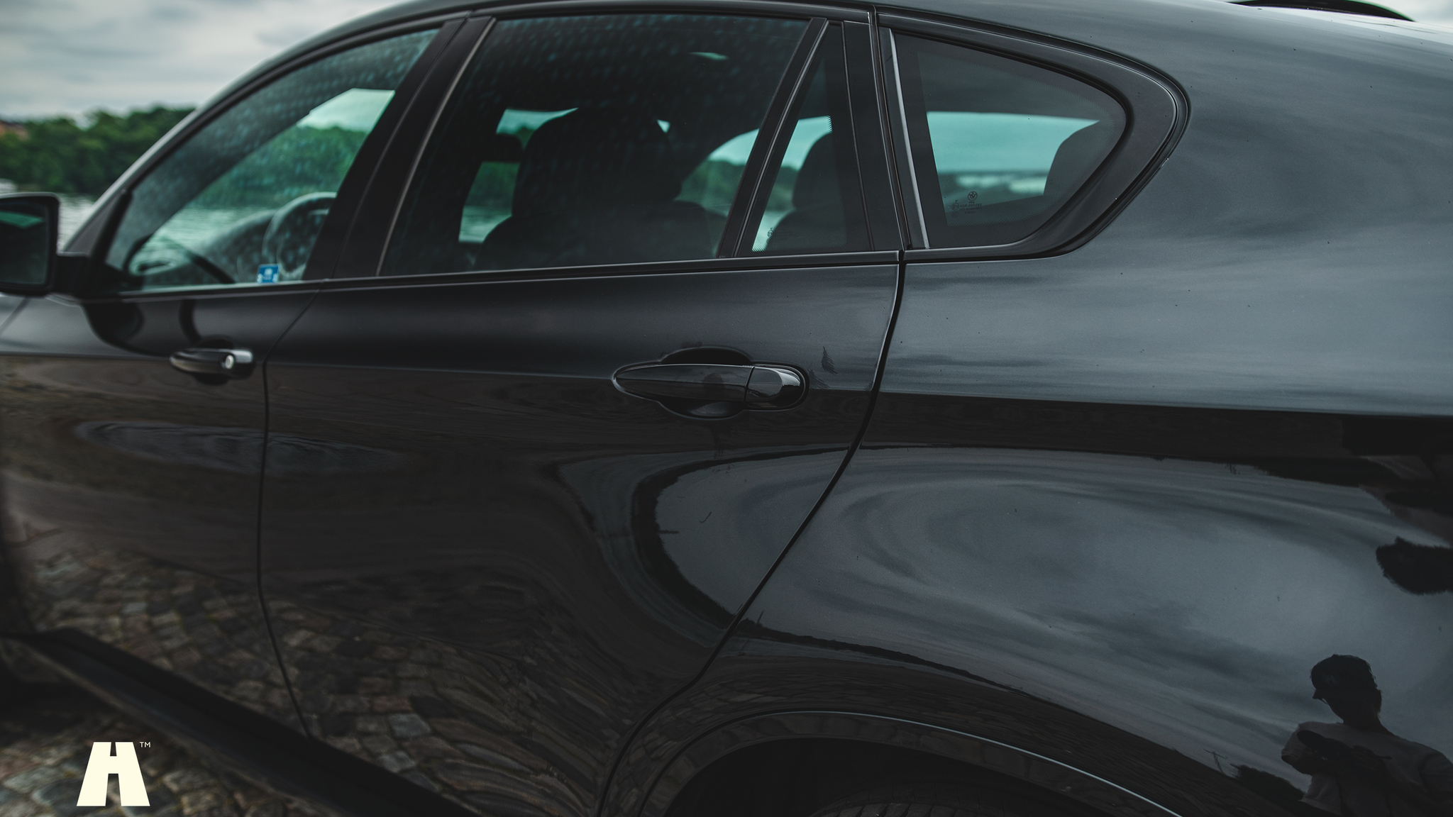 Exterior image of 2010 BMW X6 M Ferrita 555HK (24)