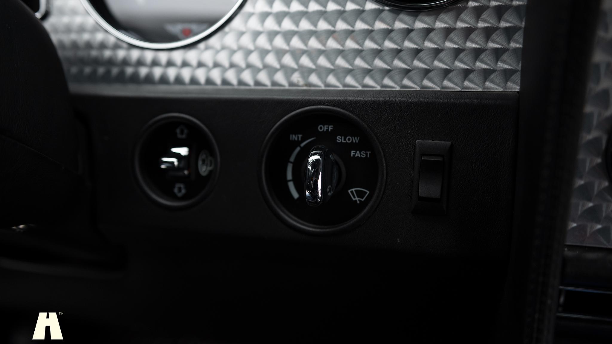 Interior image of 1997 Bentley Continental T (31)