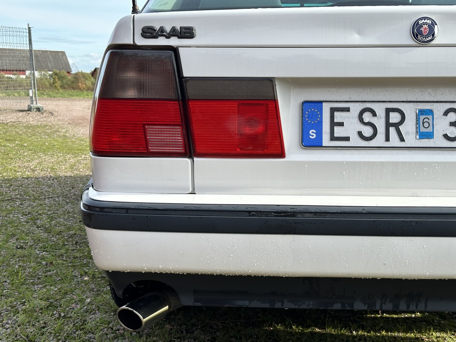 Exterior image of 1996 SAAB 9000