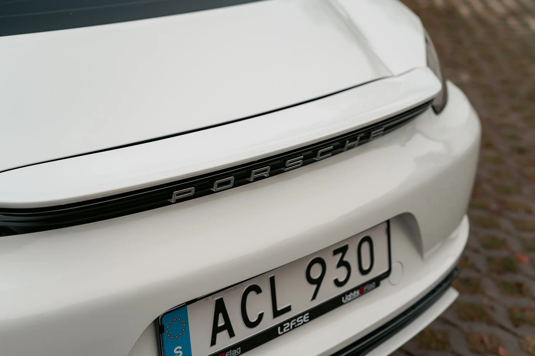 Exteriörbild på 2017 Porsche 718 Cayman S (50)