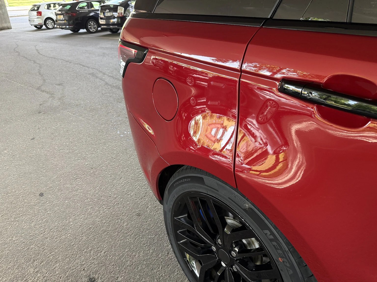 Exterior image of 2017 Range Rover Sport SVR (55)