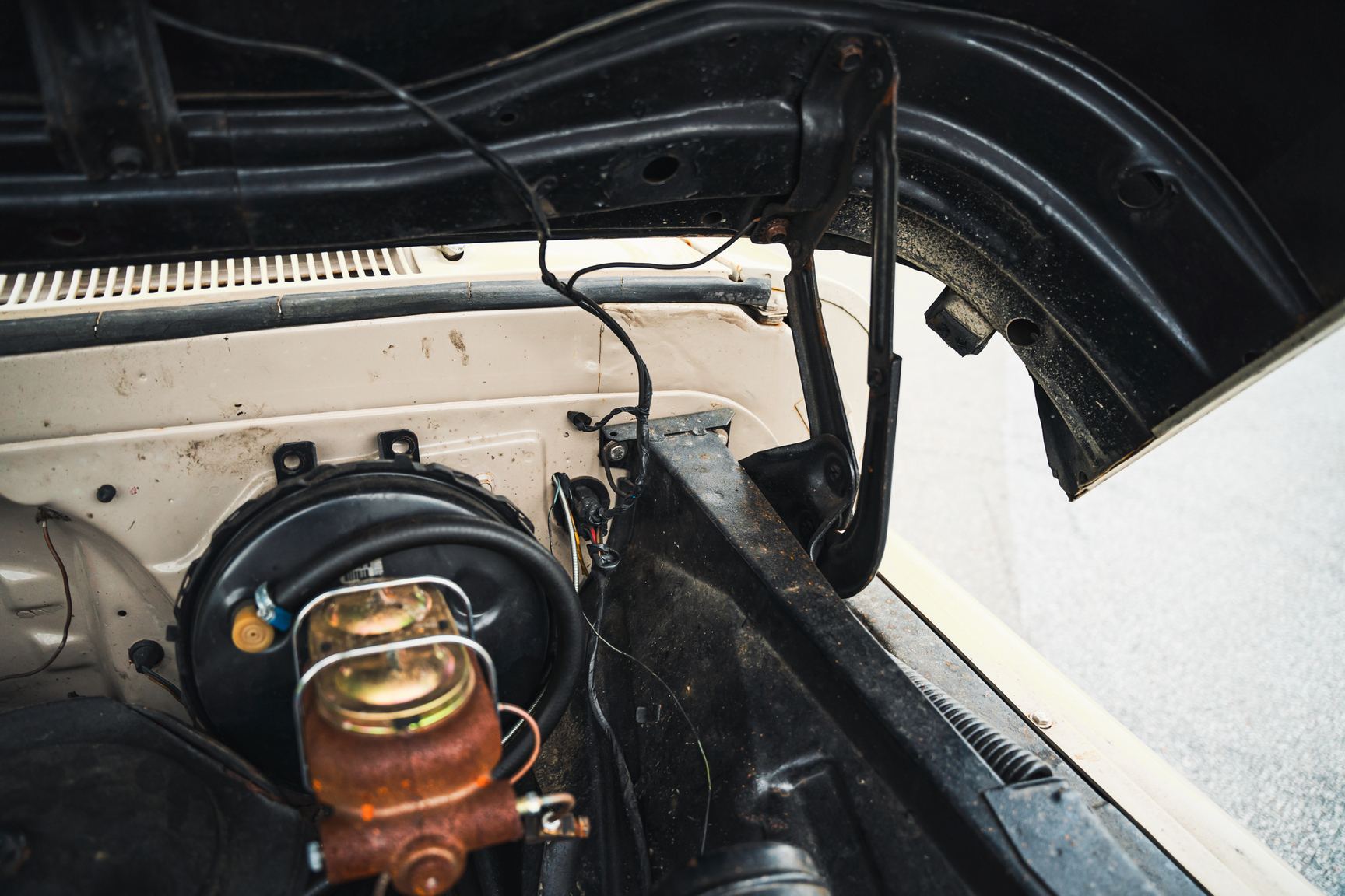 Image of 1965 Chevrolet C10 mechanics