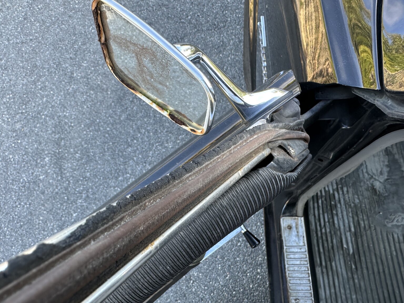 Interior image of 1965 Ford Taunus 17M (27)