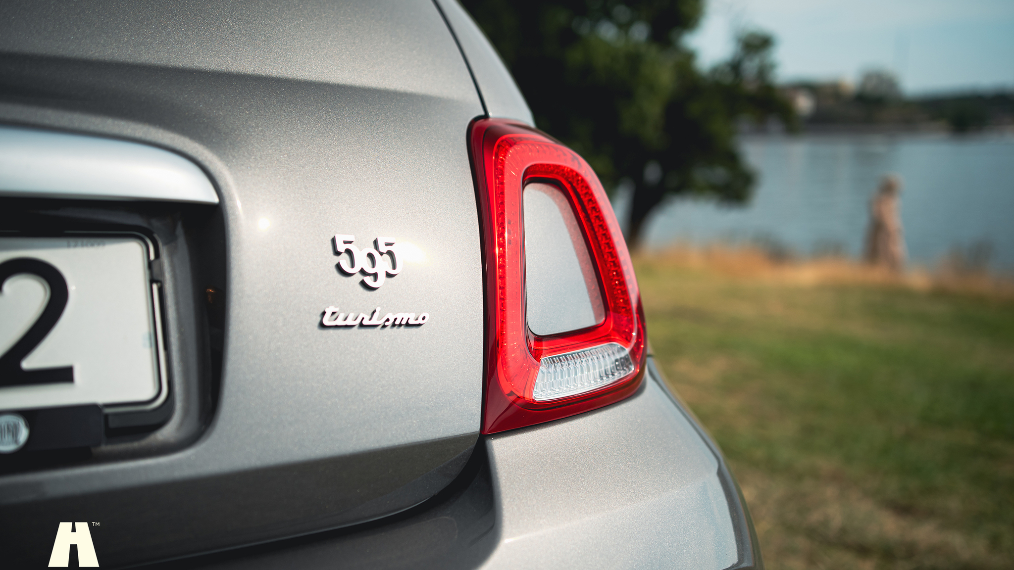 Exteriörbild på 2018 Abarth 595 Turismo CAB