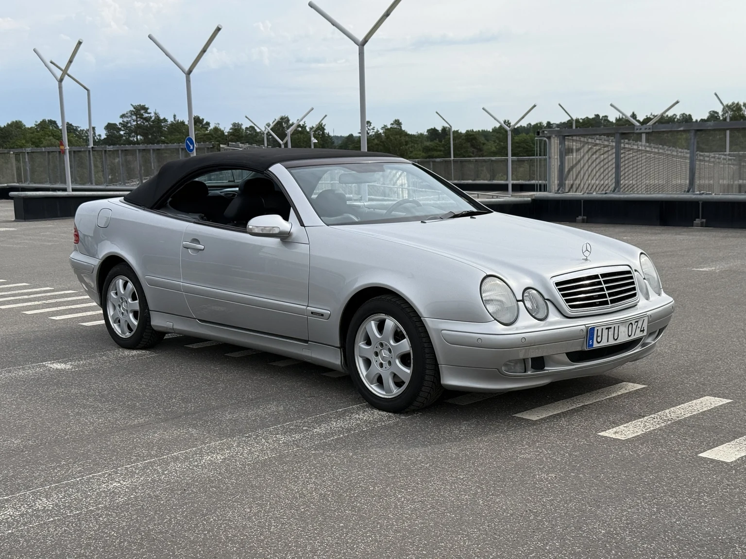 Aussenfoto 2001 MERCEDES-BENZ CLK 230 Kompressor Cabriolet (59)