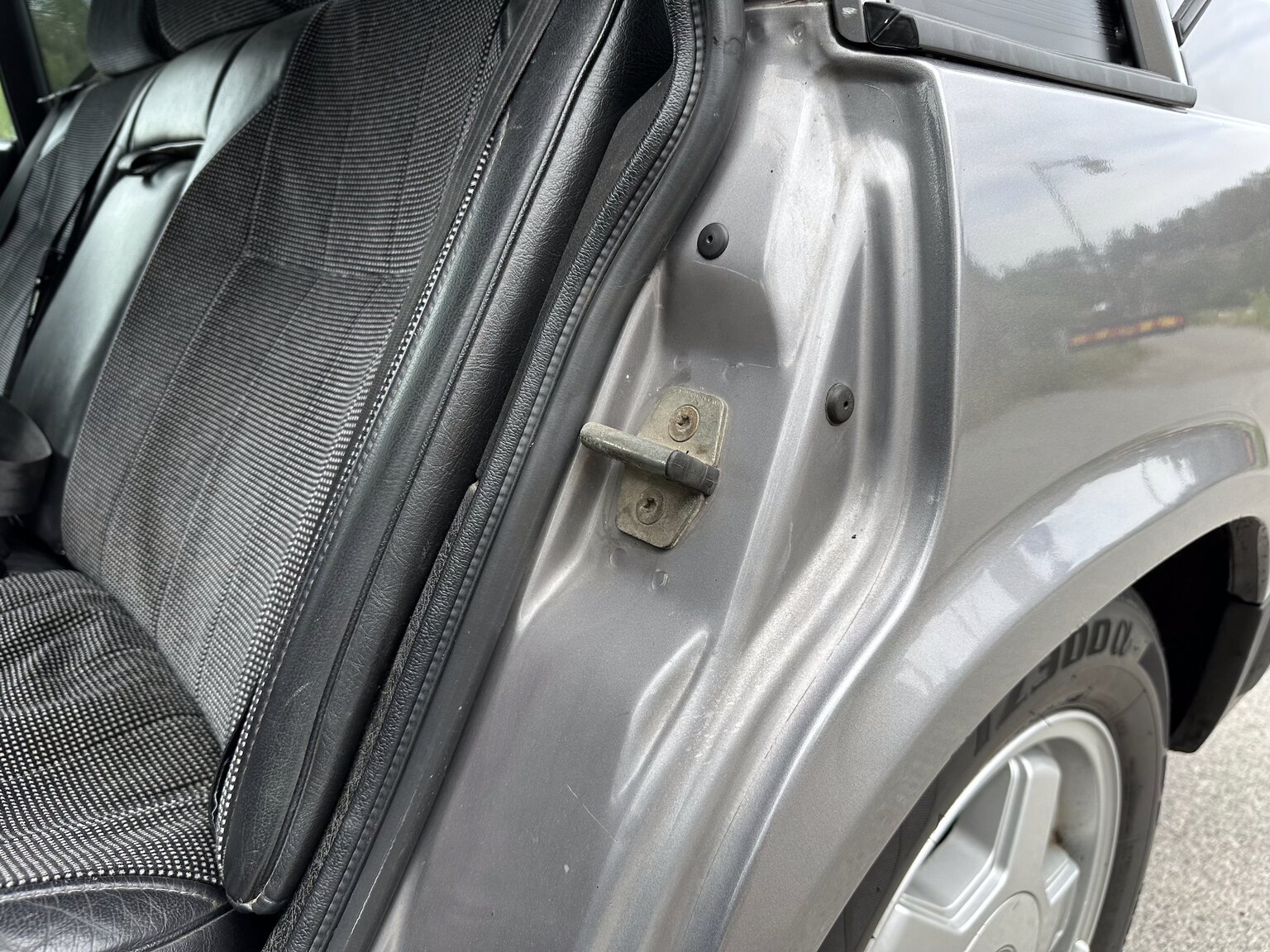 Interior image of 1988 Volvo 740 Turbo