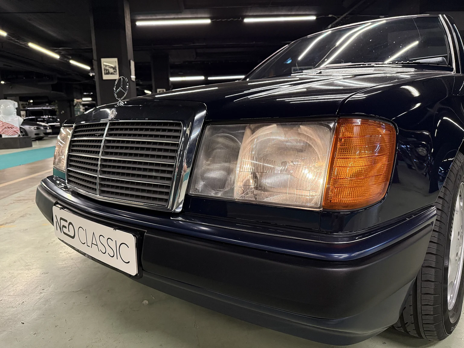 Exteriörbild på 1993 Mercedes-Benz 300 CE-24 Cabriolet (10)