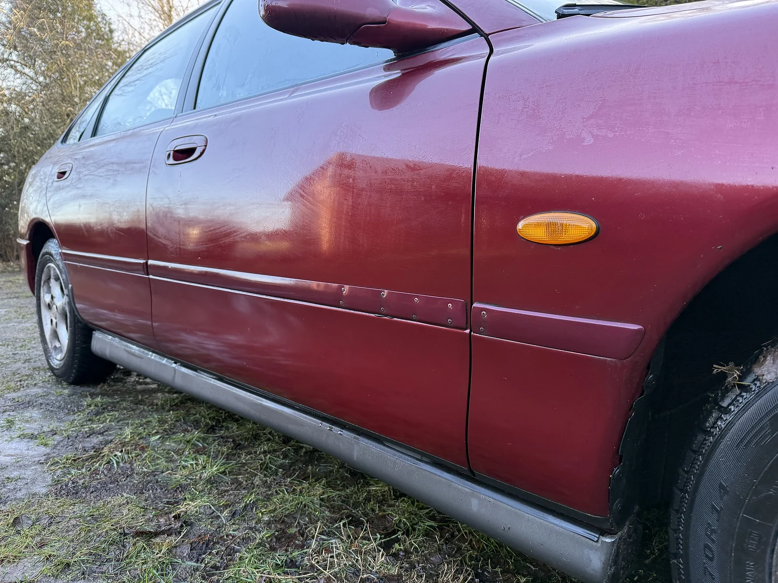 Exteriörbild på 1992 Mazda 626 Hatchback 2.5 V6 Automatic (12)