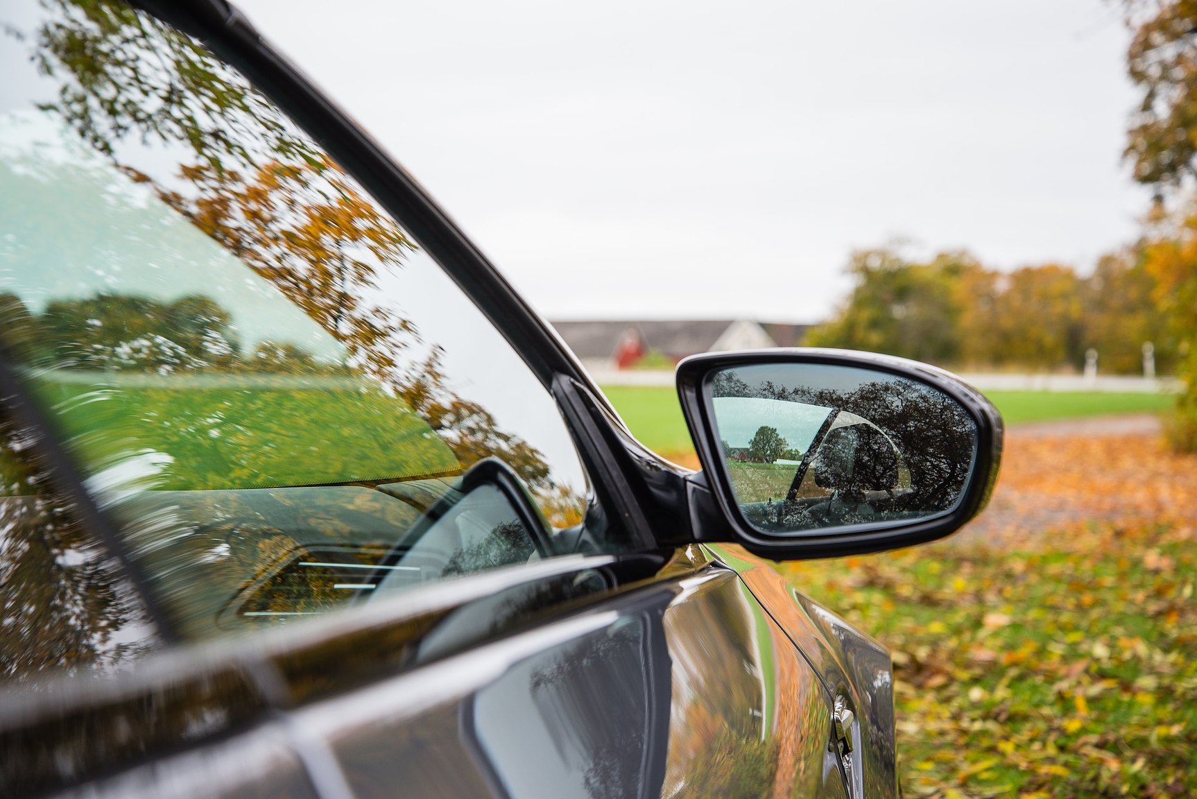 Exterior image of 2014 BMW M6C