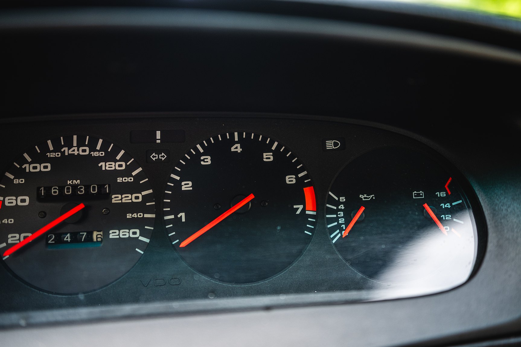 Interior image of 1988 Porsche 944
