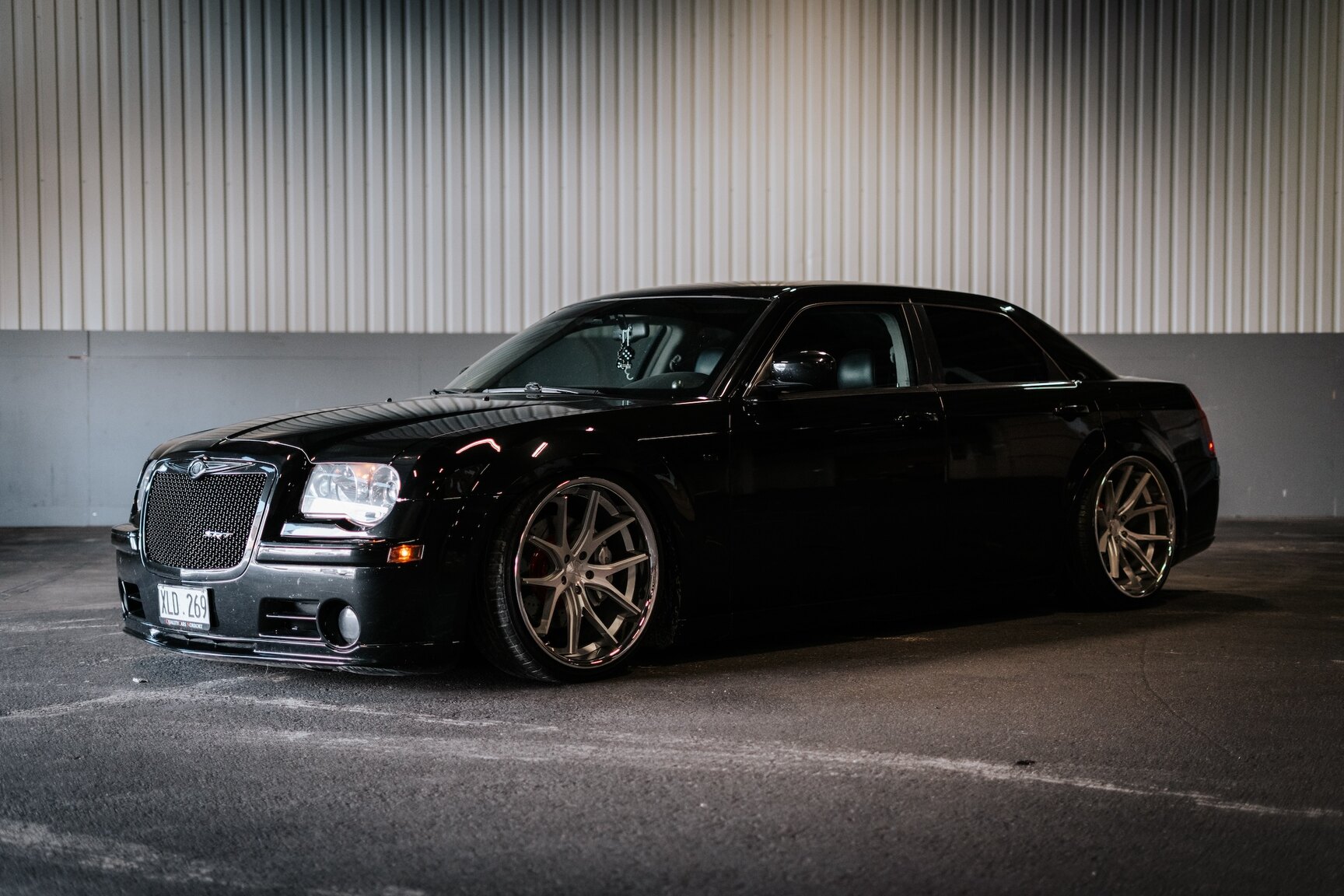 Aussenfoto 2006 Chrysler 300C SRT-8 (14)