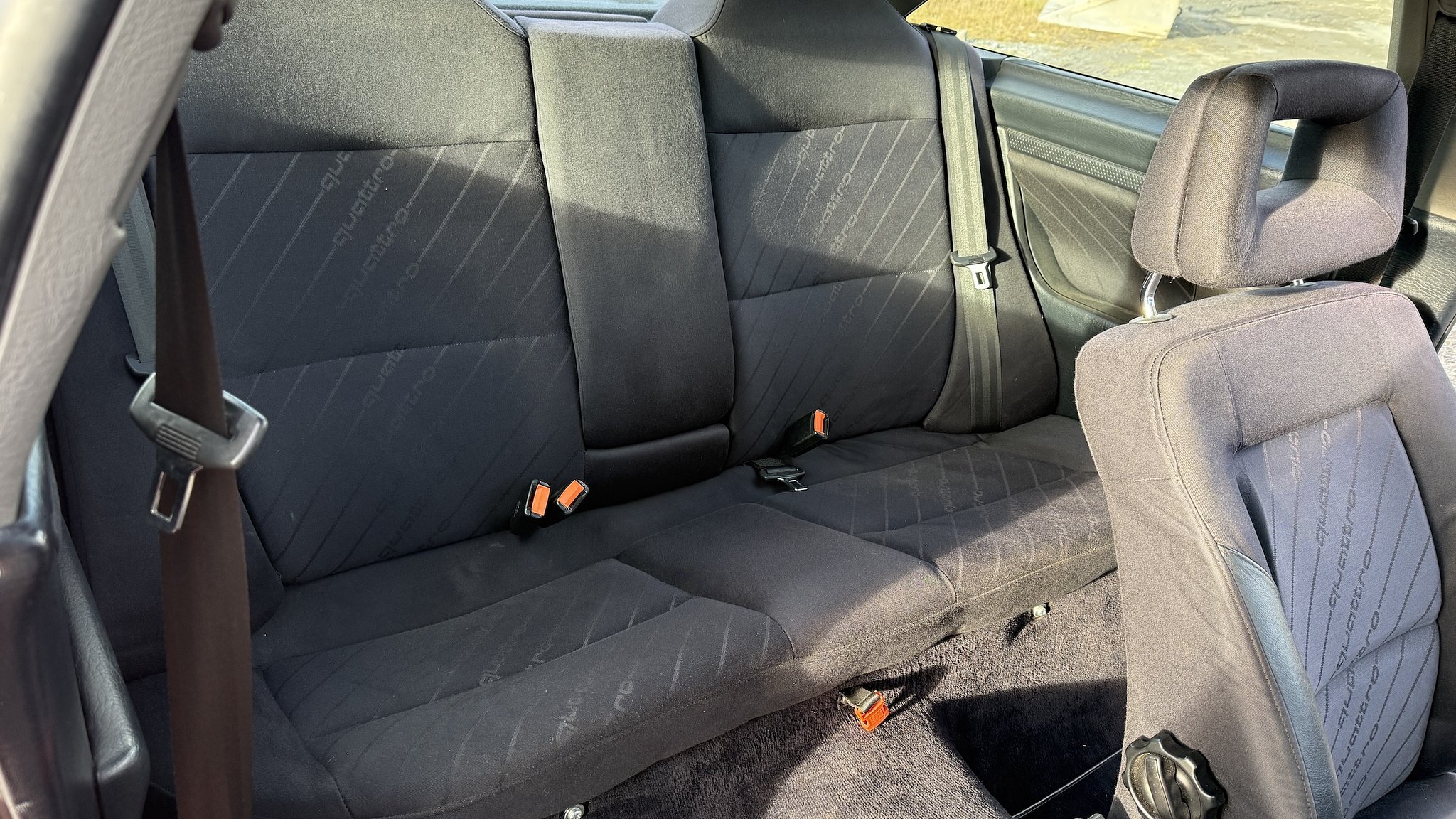 Innenraumfoto von 1992 Audi quattro S2 Abt C5