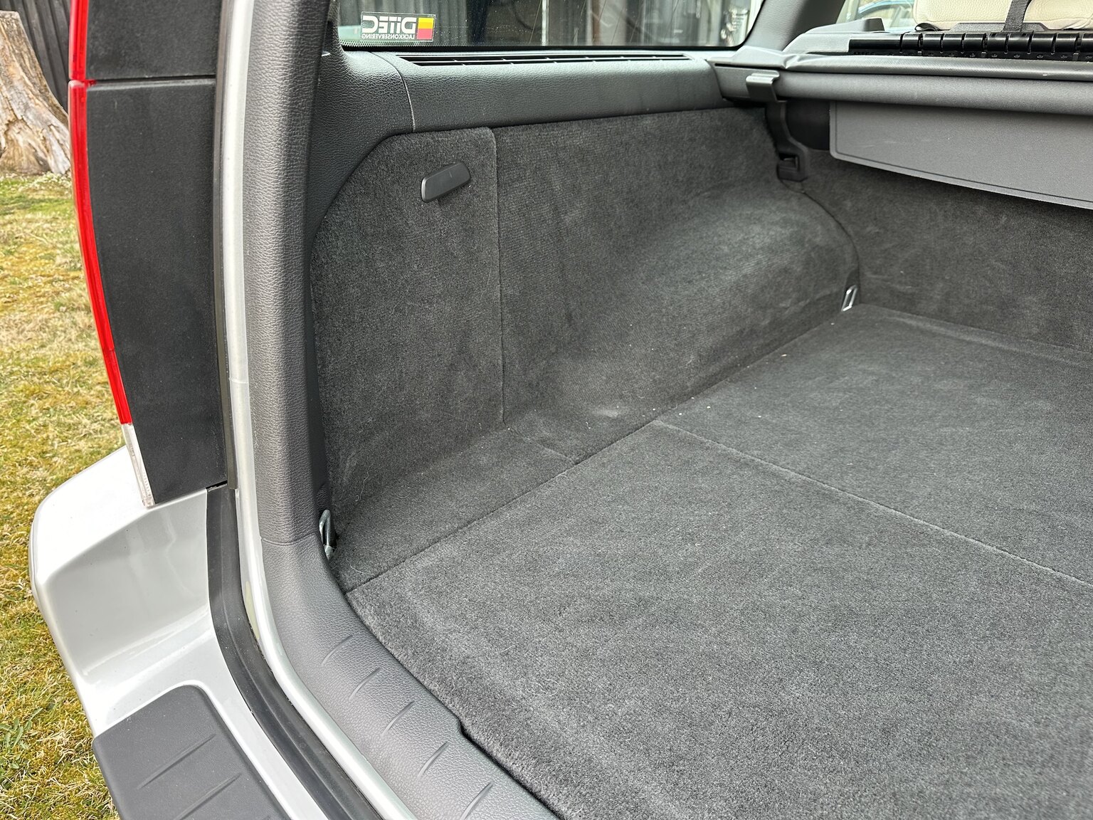 Interior image of 2008 Volvo V70 Classic