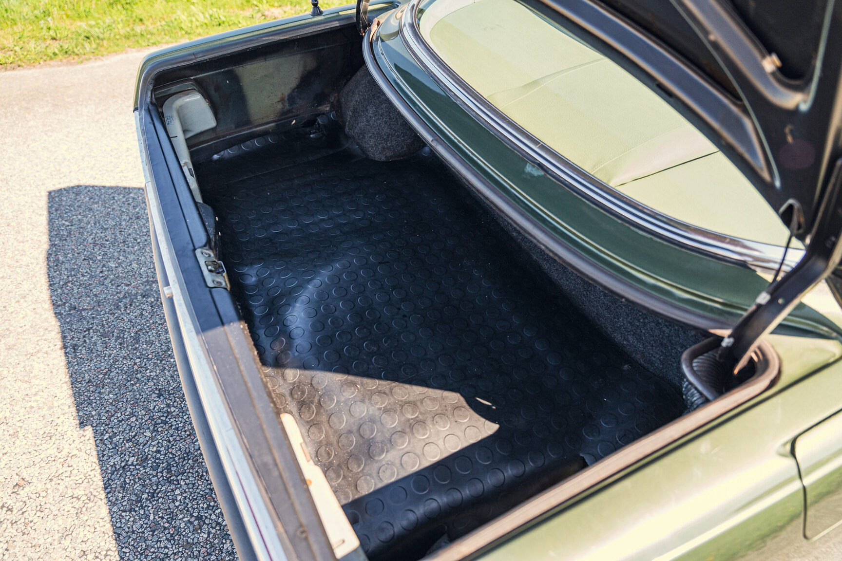 Innenraumfoto von 1976 Mercedes-Benz 450 SLC (64)