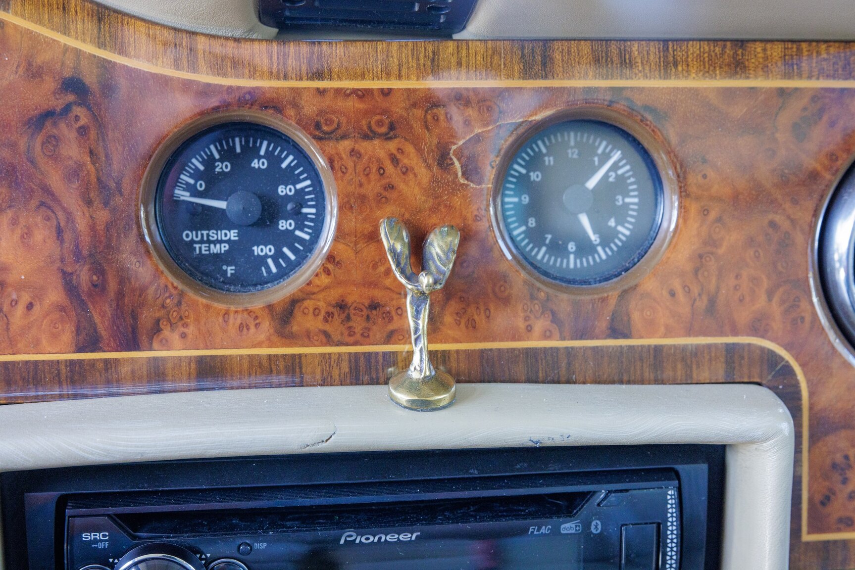 Interior image of 1991 Rolls Royce Silver Spur LWB