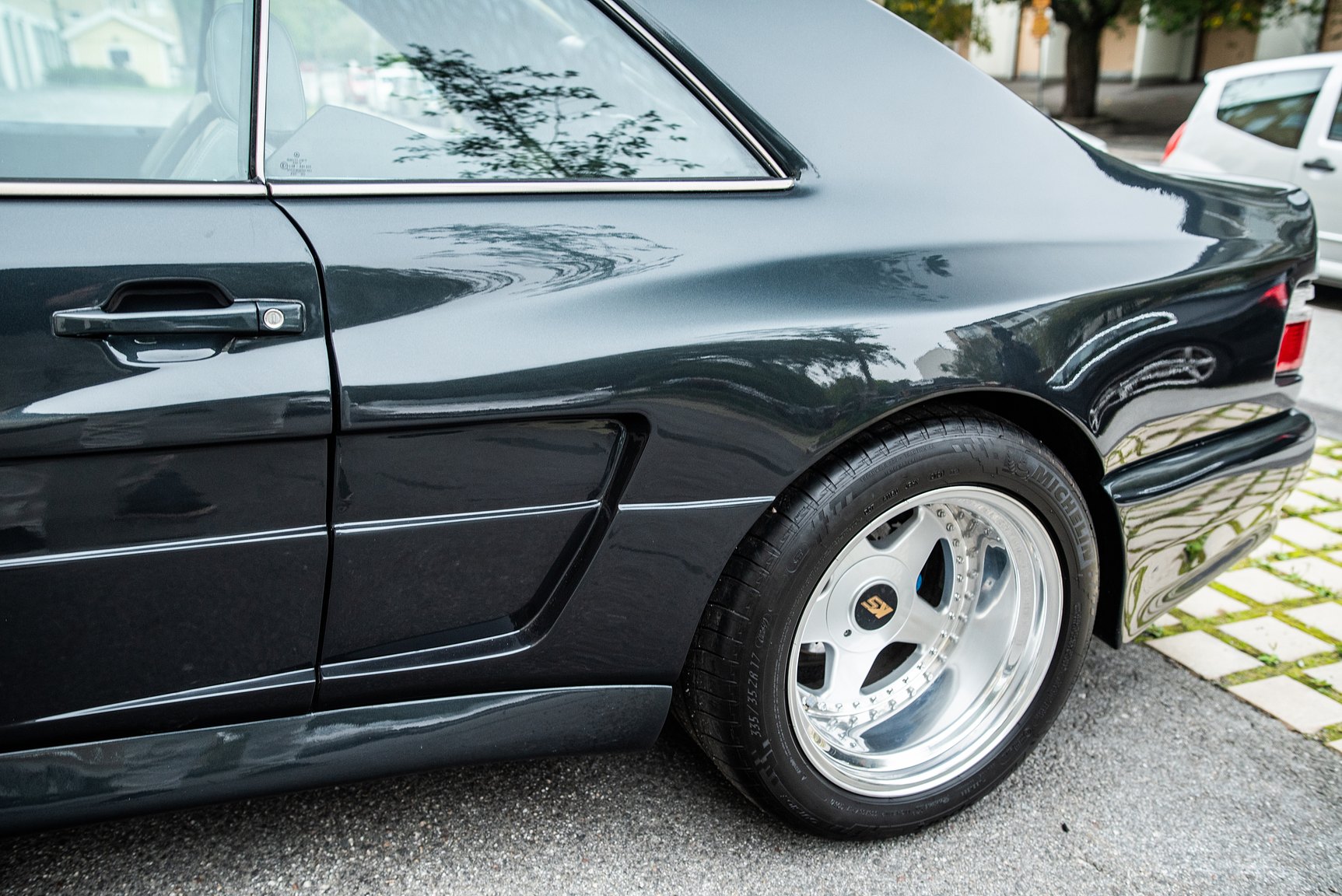Exteriörbild på 1989 Mercedes-Benz 300 CE Koenig Specials