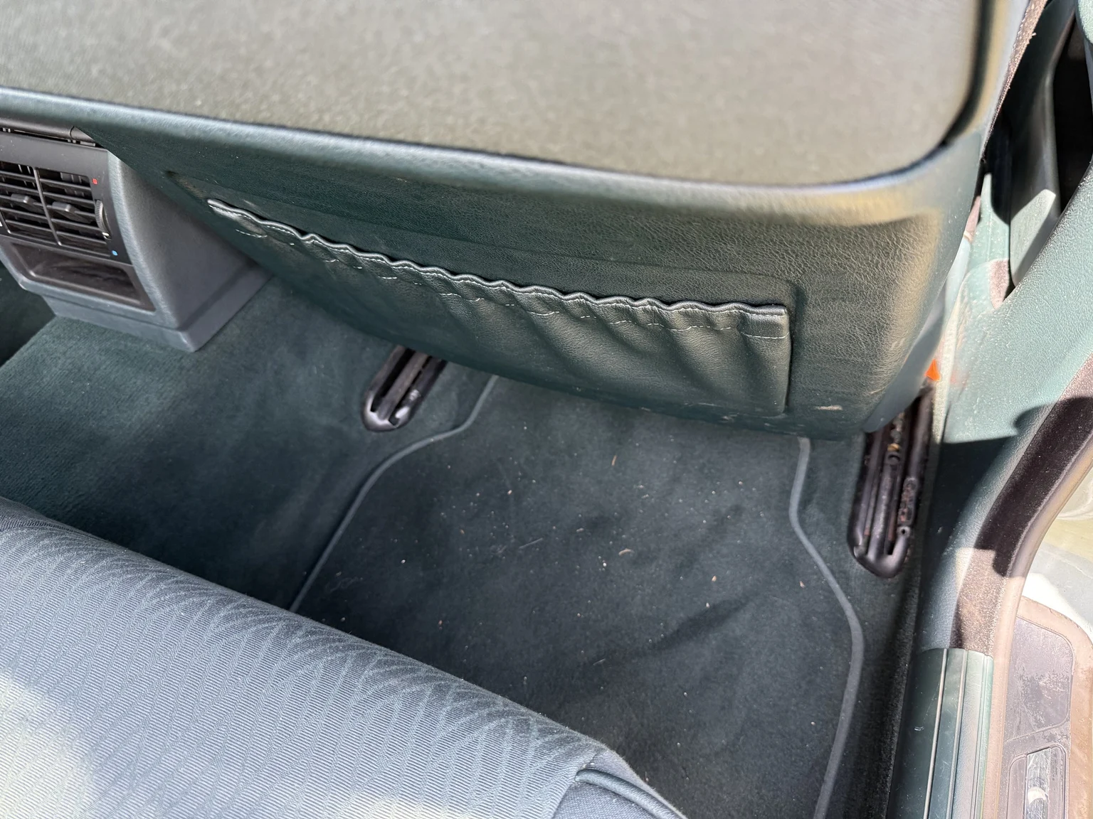 Innenraumfoto von 2003 BMW 525d Sedan (74)