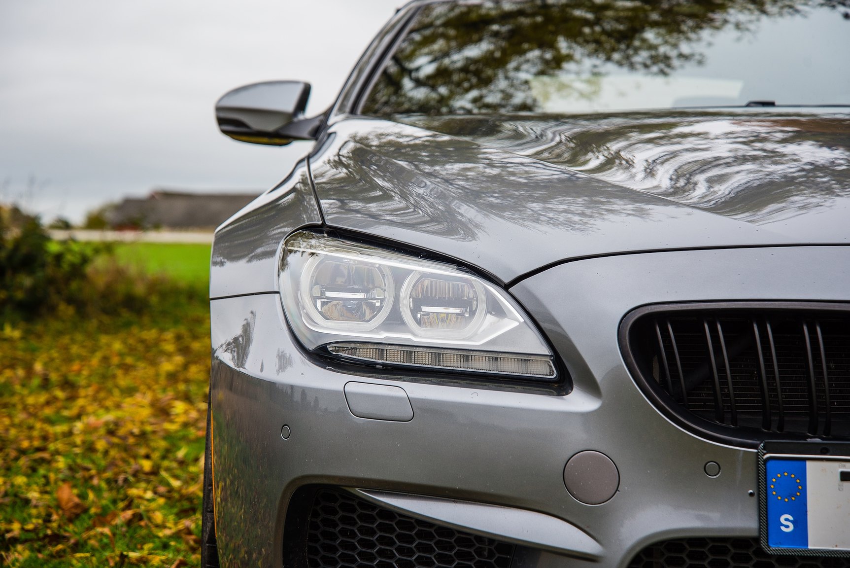 Exterior image of 2014 BMW M6C