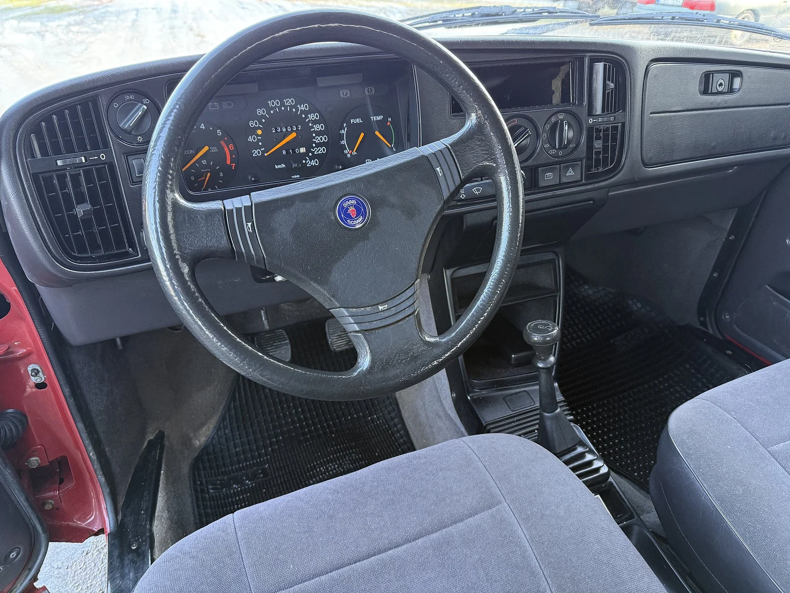 Interior image of 1991 SAAB 900S Turbo 2-door (3)