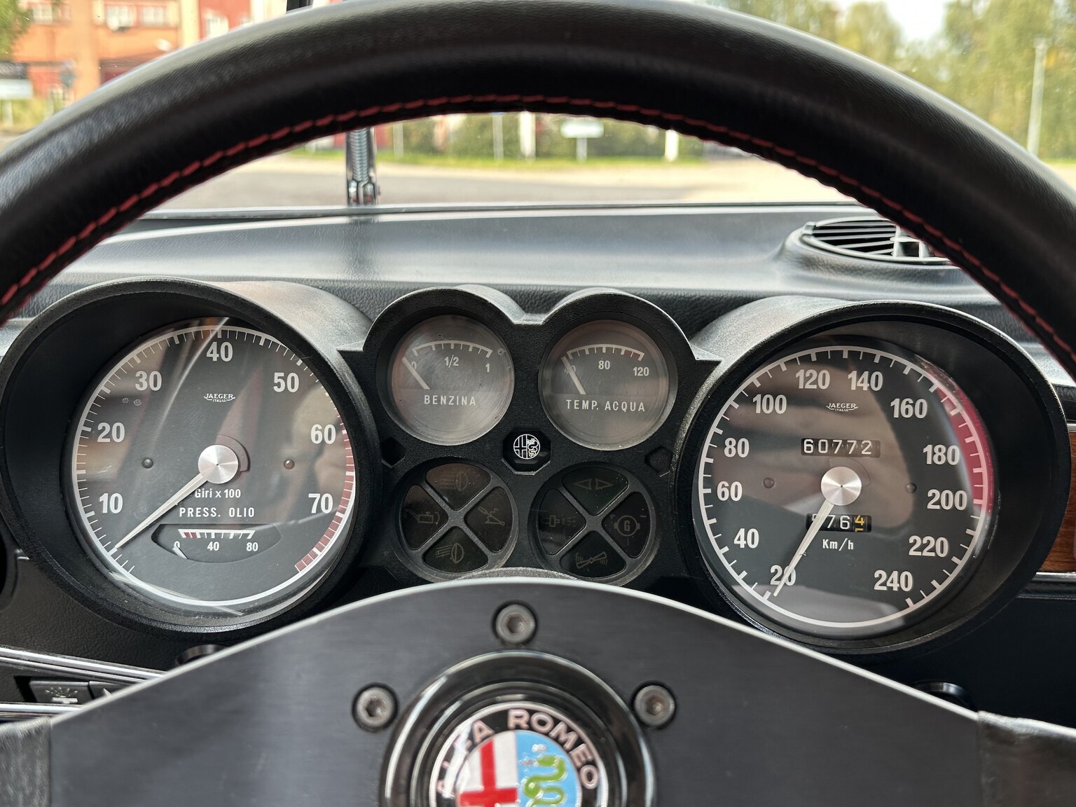 Interiörbild 1972 Alfa Romeo 2000 GTV Bertone Coupé