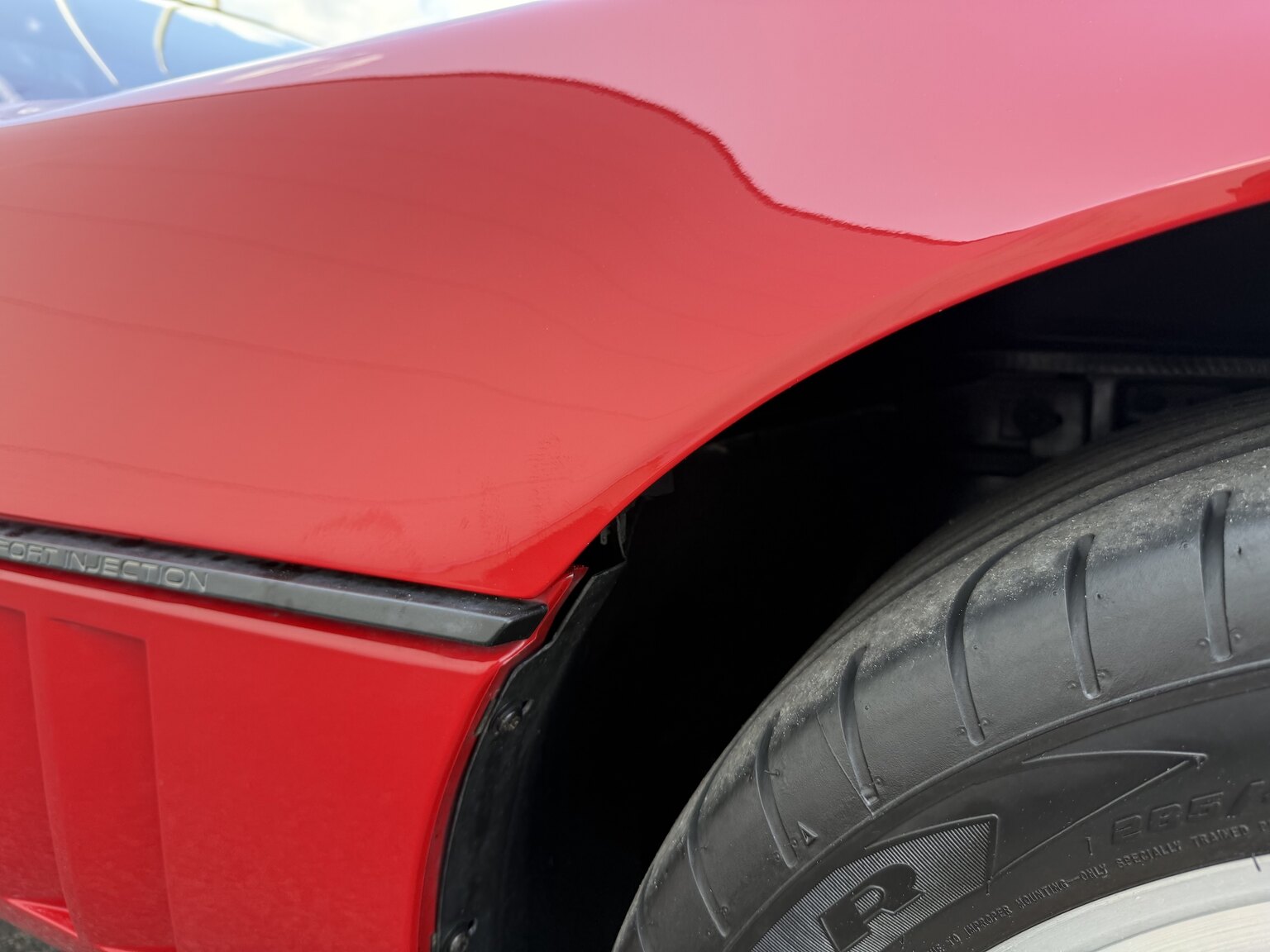 Exterior image of 1990 Chevrolet Corvette ZR-1 Targa