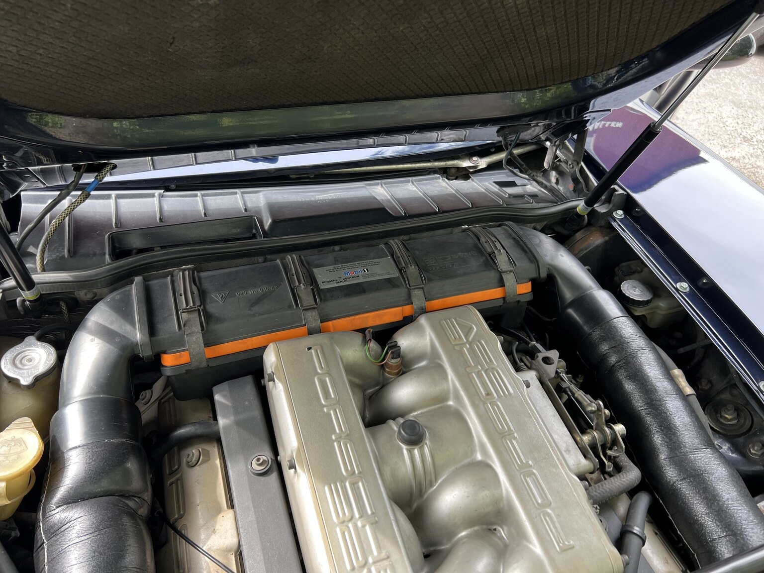 Image of 1993 Porsche 928 GTS mechanics
