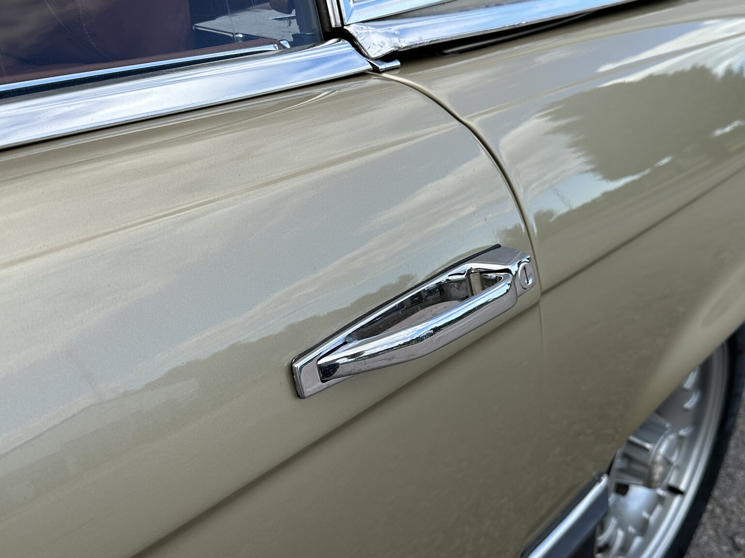 Aussenfoto 1974 Mercedes benz 450 SL