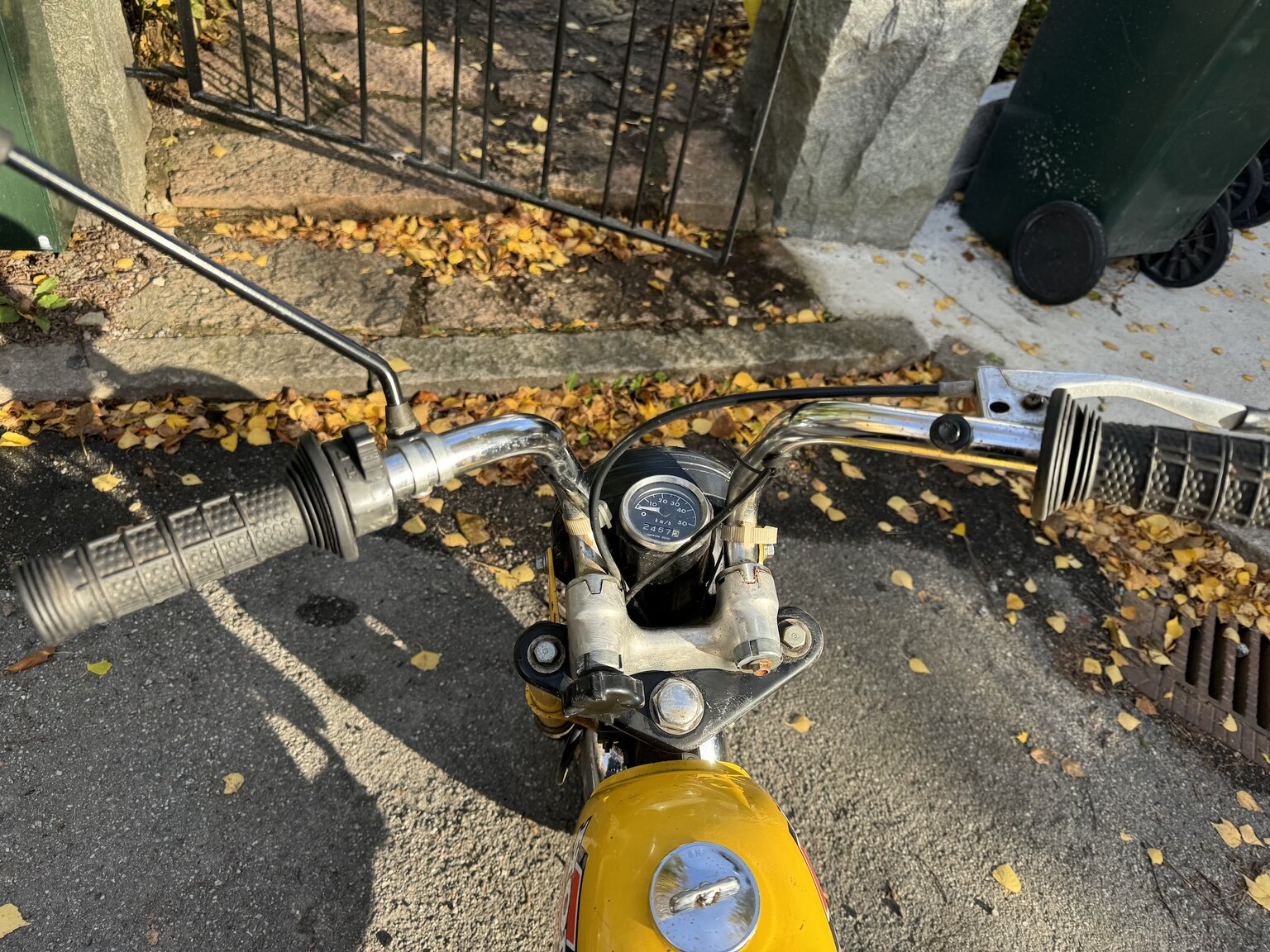 Exterior image of 1976 Honda Monkey Z50