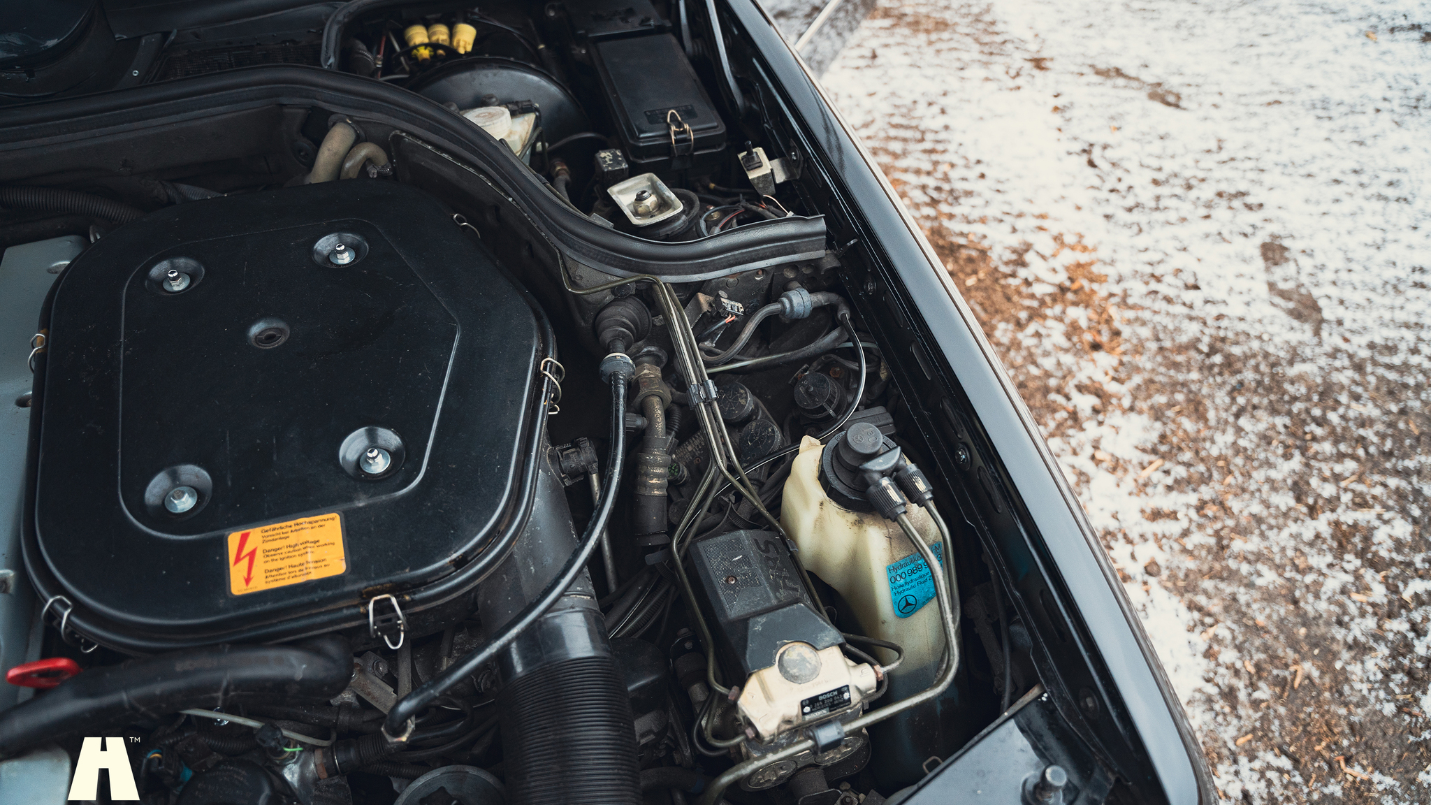 Image of 1990 Mercedes 300 CE-24 mechanics