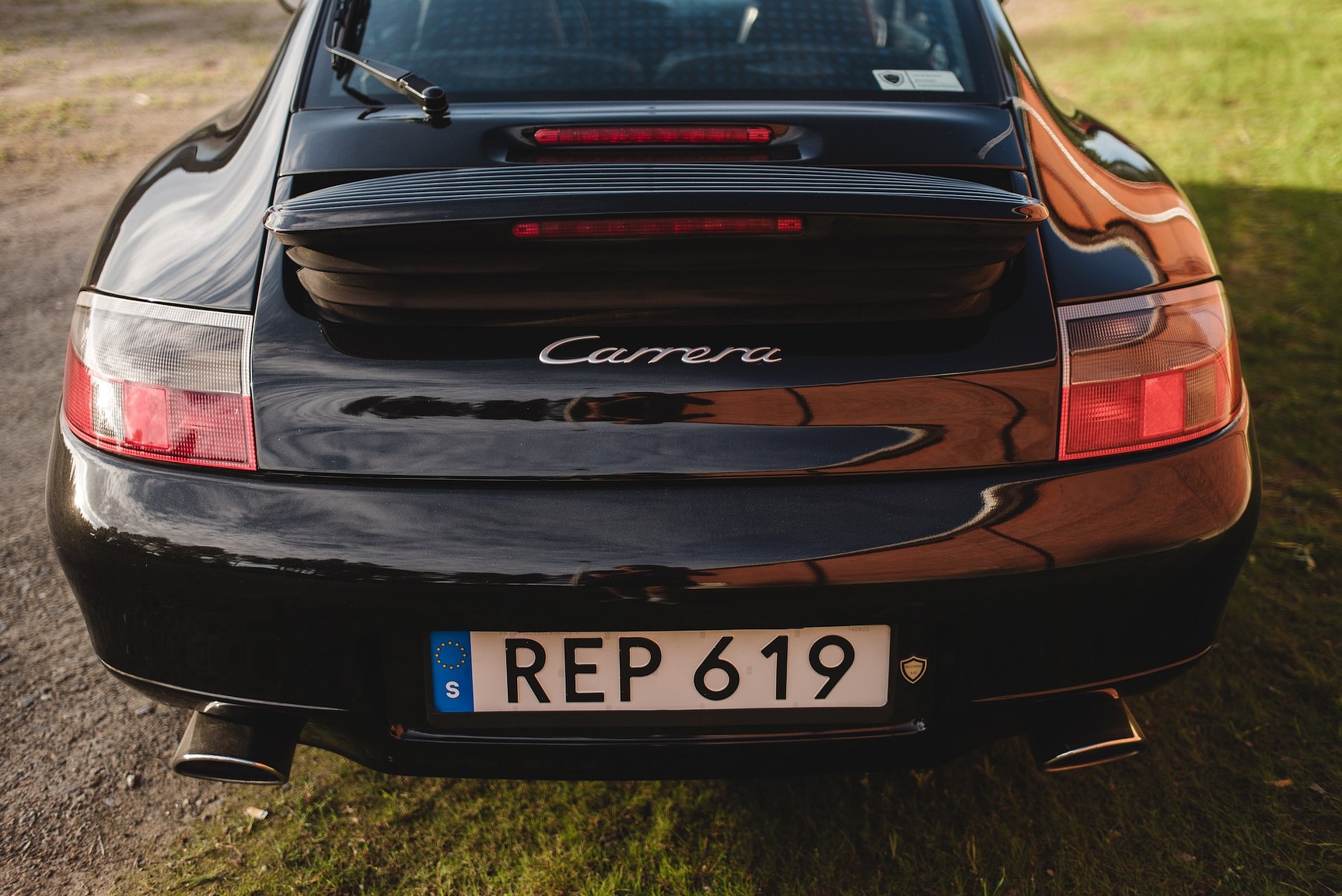 Exterior image of 1998 Porsche 996 Carrera 