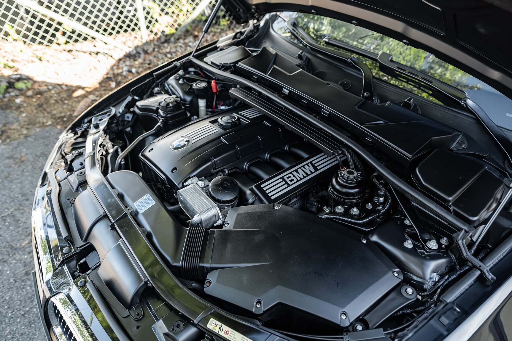 Image of 2009 BMW 325Xi mechanics