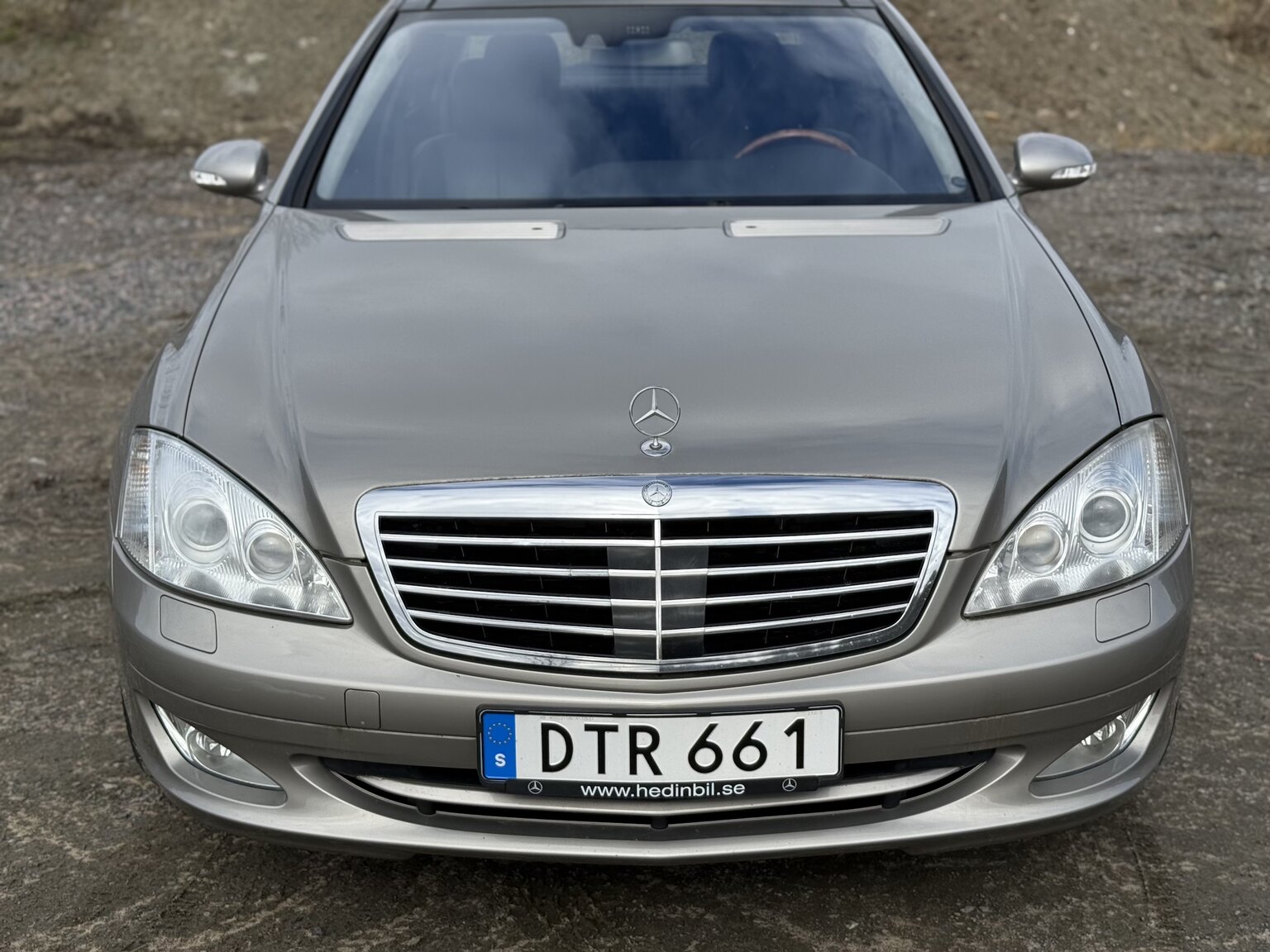Exterior image of 2007 Mercedes-Benz S 500 L 4Matic 7G-Tronic