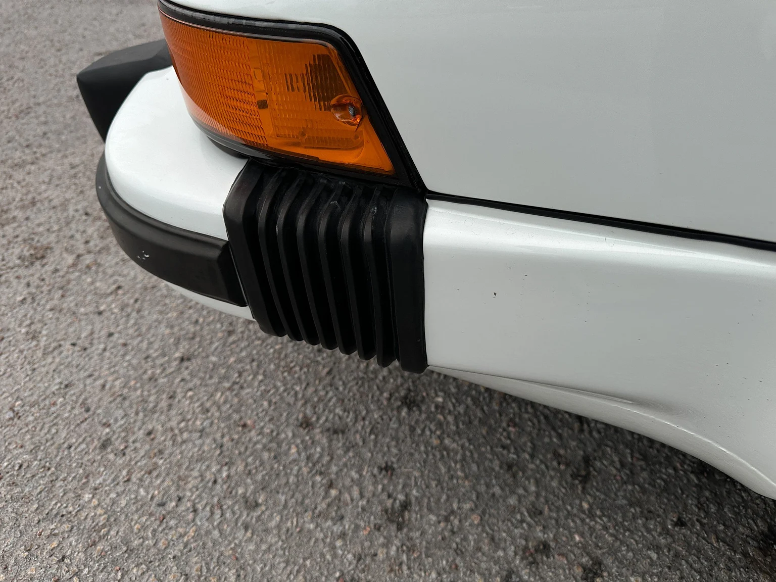 Exteriörbild på 1983 Porsche 911 SC (74)