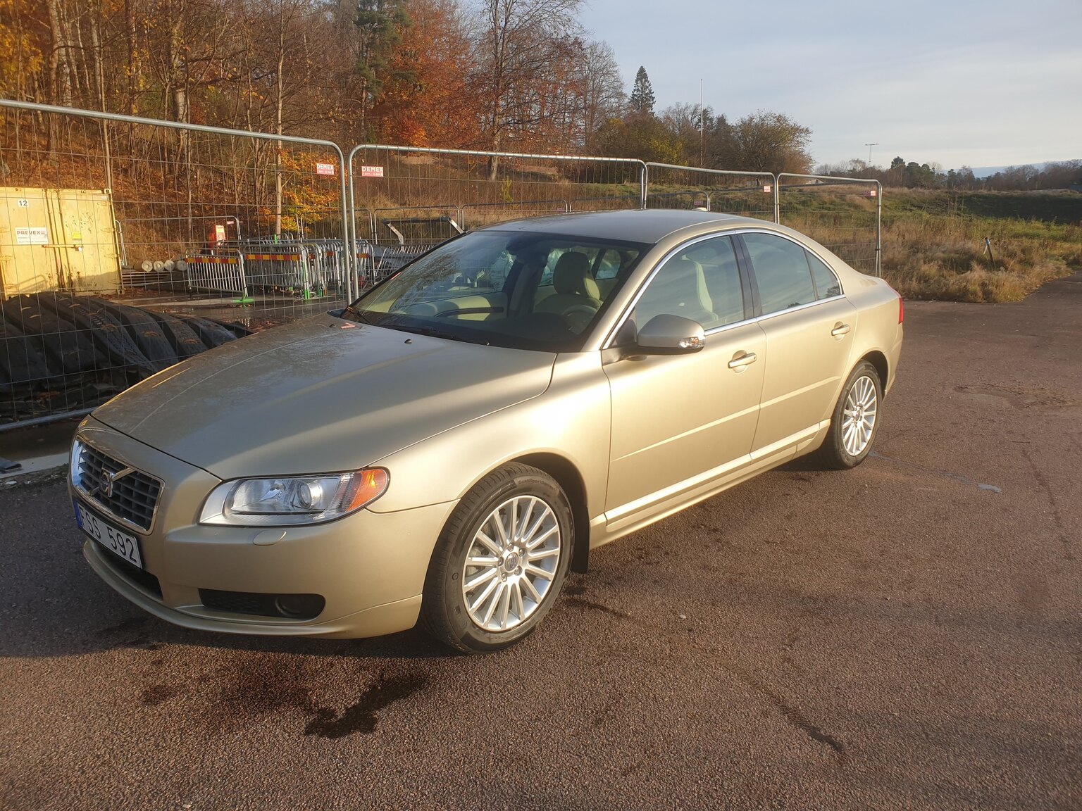 Exterior image of 2008 Volvo S80 2.5T