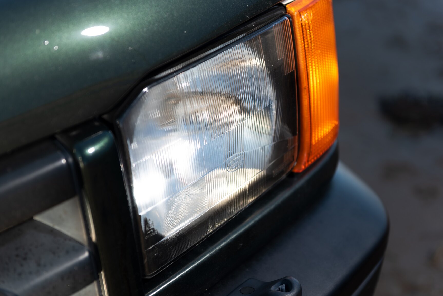 Exterior image of 1999 Land Rover Discovery 4.0 V8