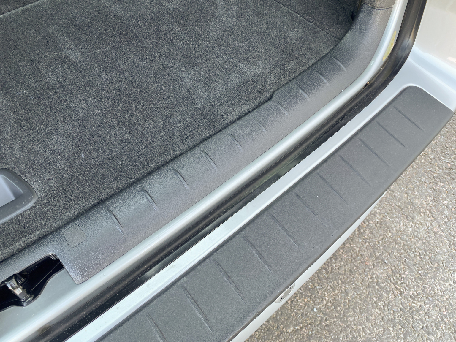 Interior image of 2005 Volvo V70 R AWD (48)