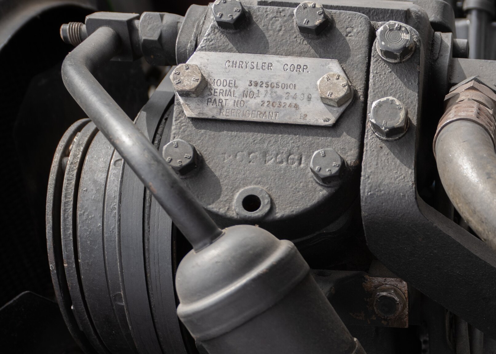 Image of 1961 Chrysler New Yorker Sedan mechanics (10)