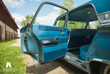 Interior image of 1963 Mercury Monterey Custom 4-door