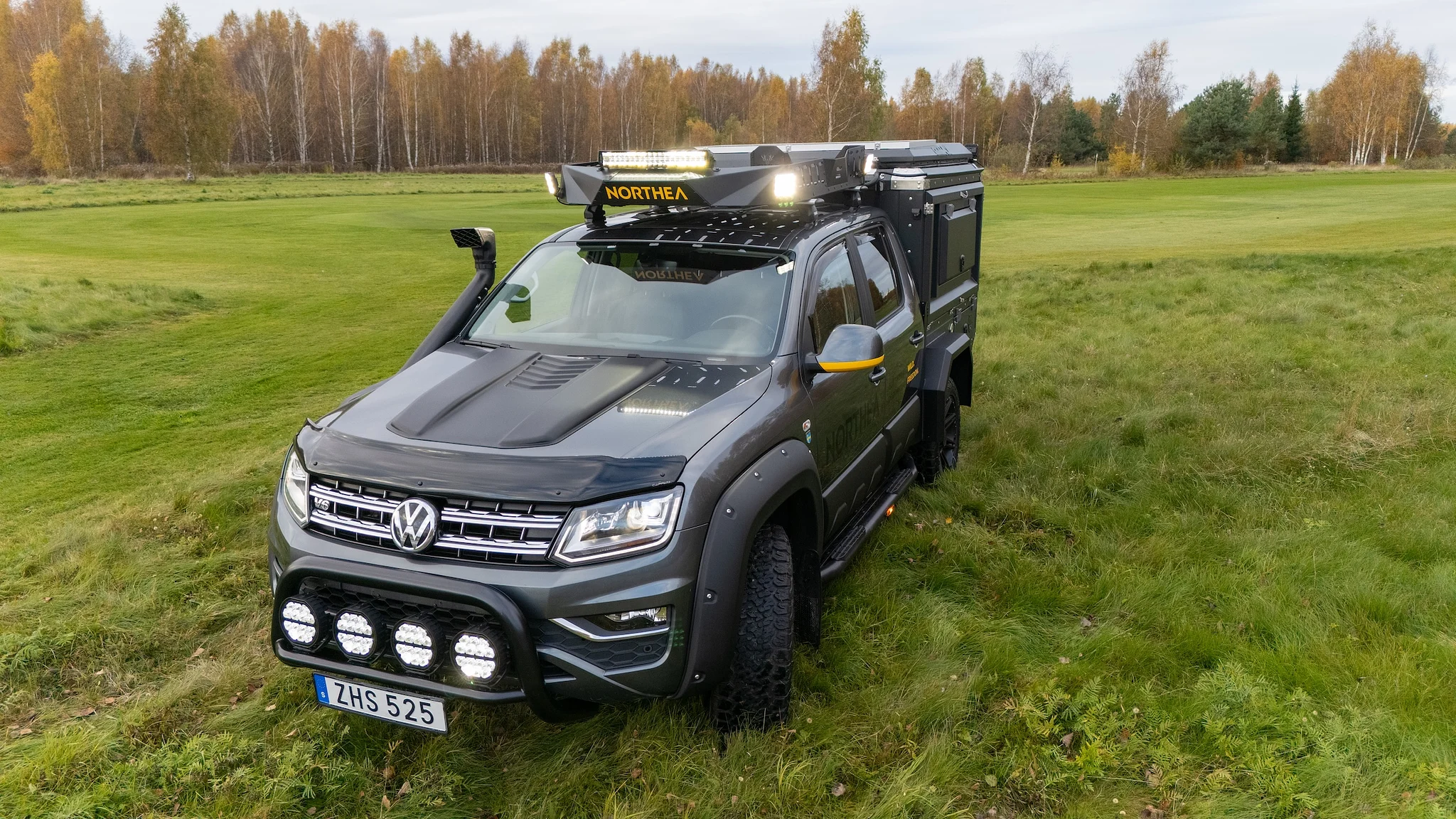 Exterior image of 2020 Northea Camper Expedition Volkswagen Amarok (126)