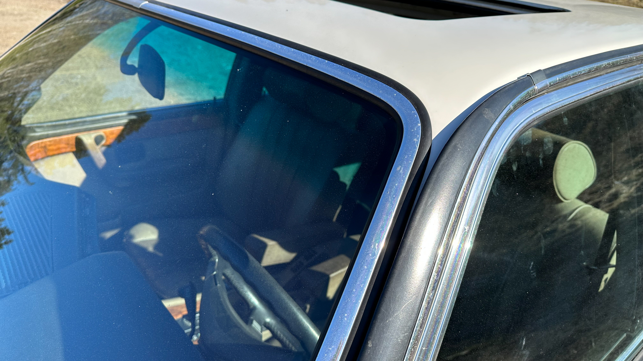 Exteriörbild på 1984 BMW 745i Executive Automat