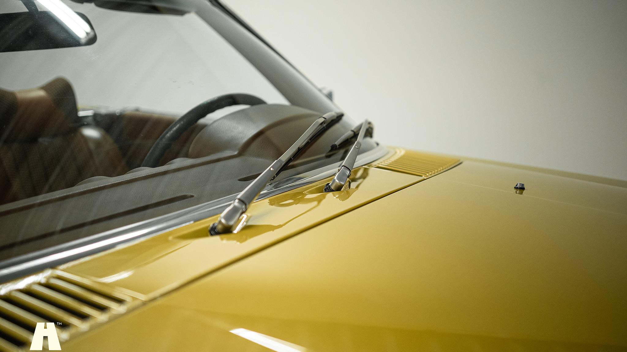 Aussenfoto 1975 Mercedes SL 350