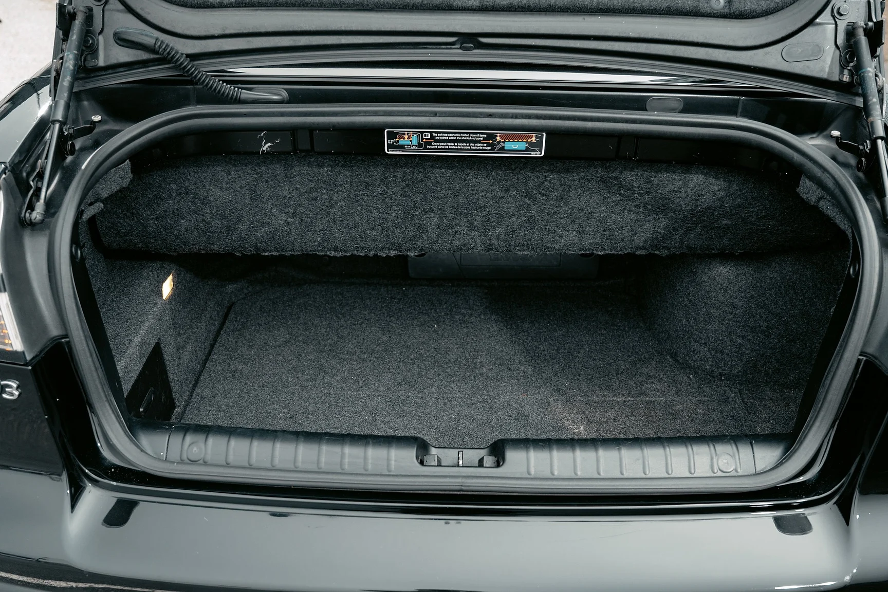 Innenraumfoto von 2004 SAAB 9-3 Aero 2.0T Cabriolet (38)